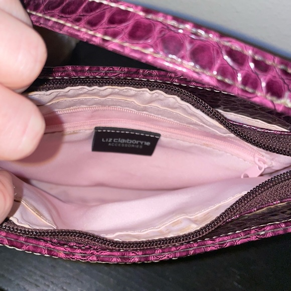 Liz Claiborne Croc Handbag - Picture 7 of 8